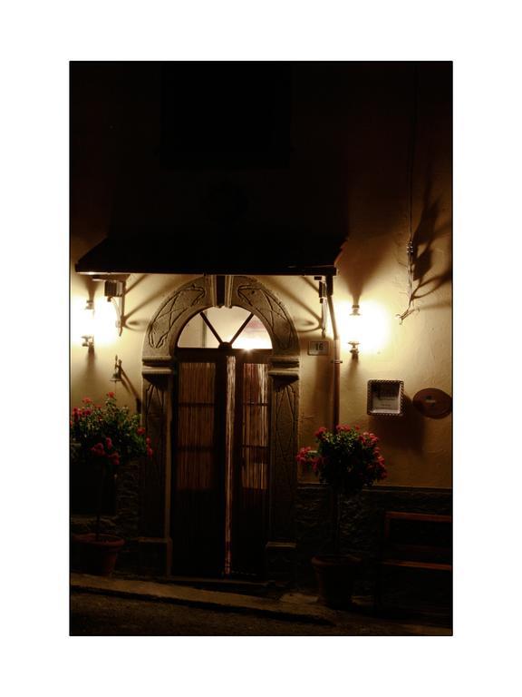 Borgo Tepolini Country House Кастель-дель-П'яно Екстер'єр фото