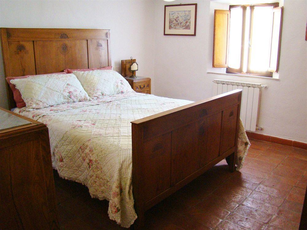 Borgo Tepolini Country House Кастель-дель-П'яно Екстер'єр фото