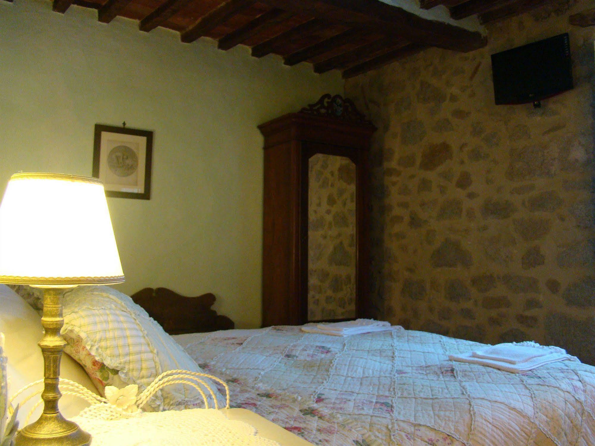 Borgo Tepolini Country House Кастель-дель-П'яно Екстер'єр фото