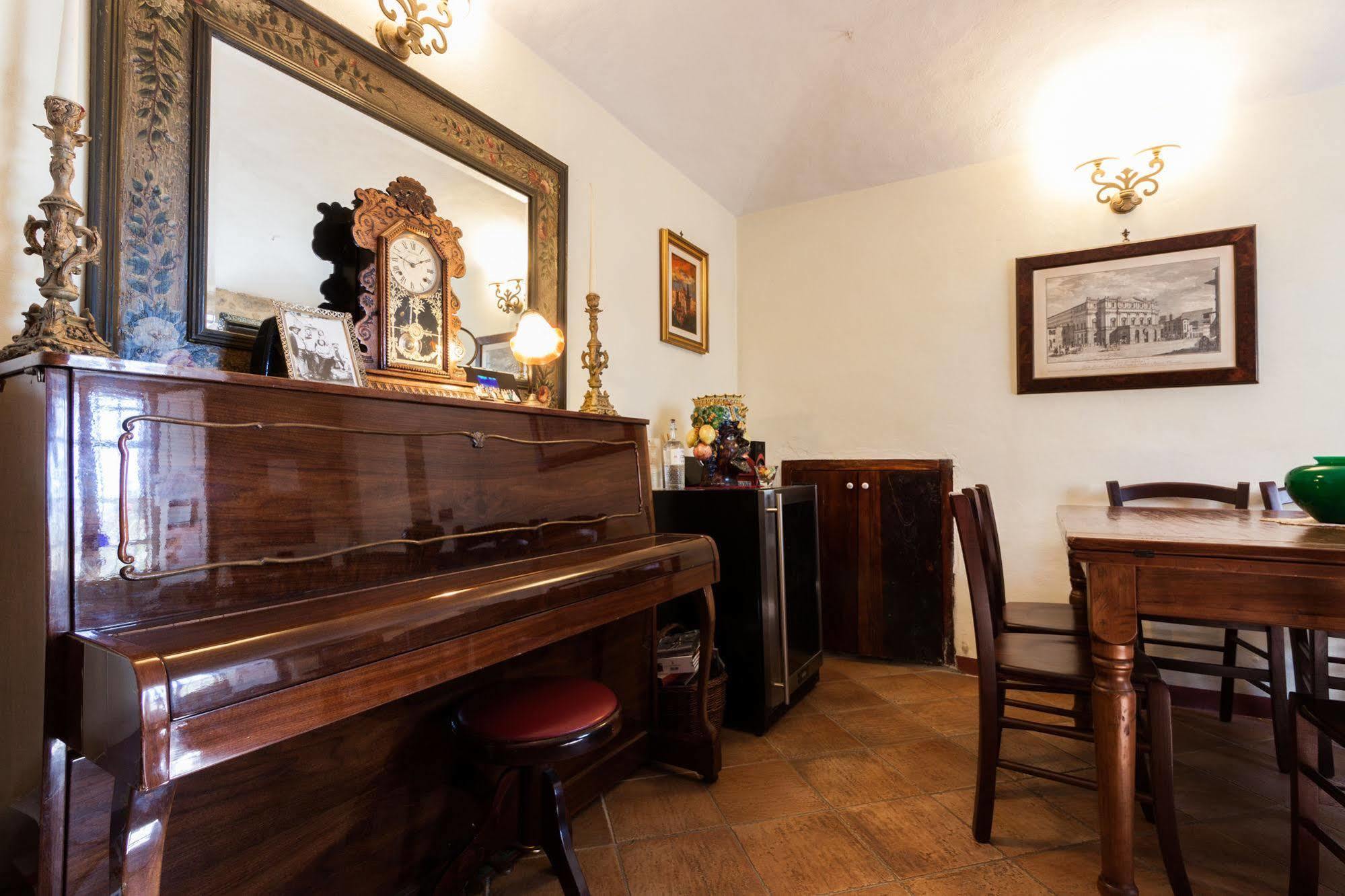 Borgo Tepolini Country House Кастель-дель-П'яно Екстер'єр фото